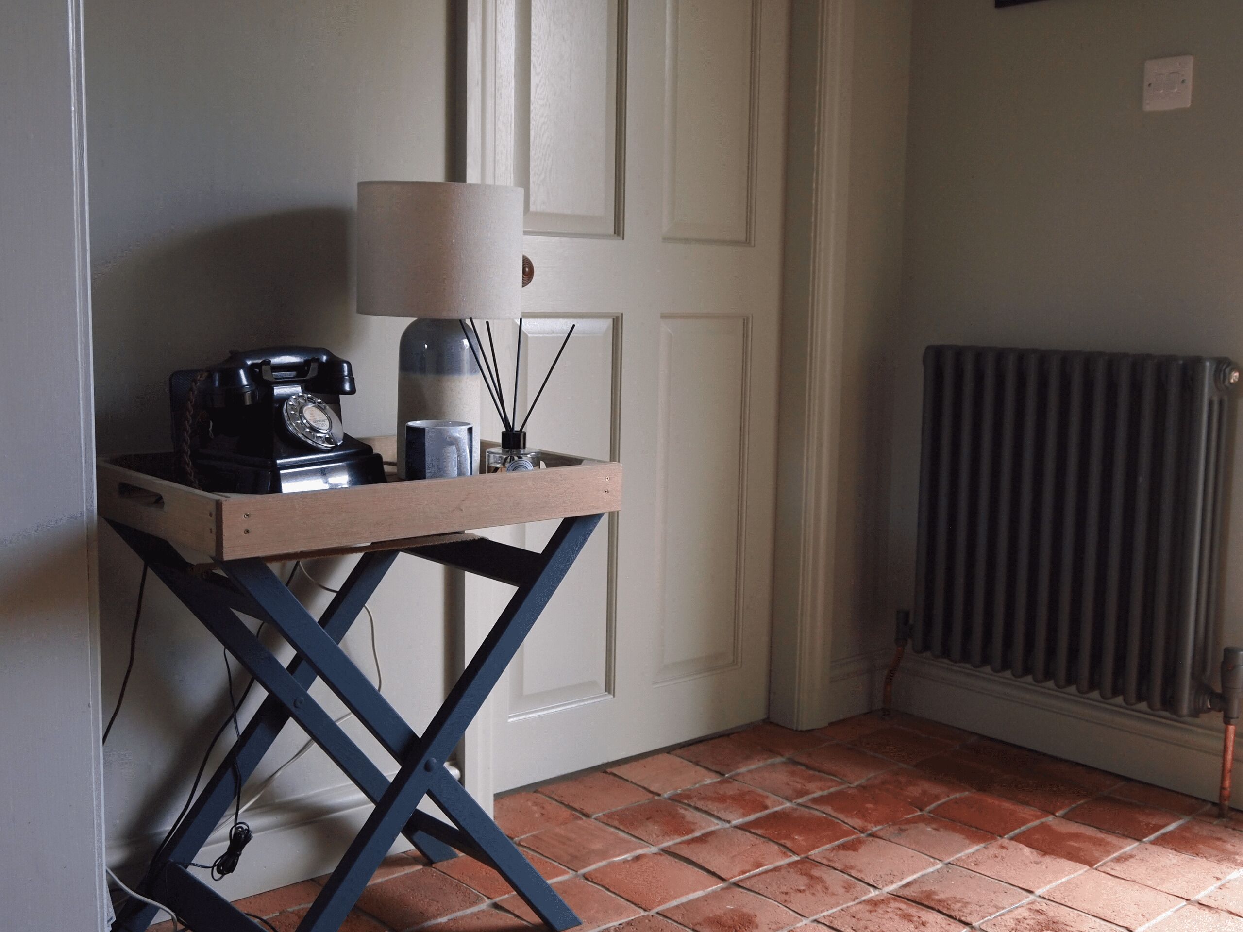 entranceway with red terracotta